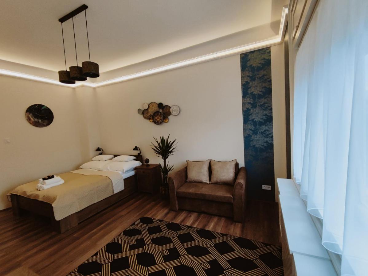 Central Palace Apartman 德布勒森 外观 照片